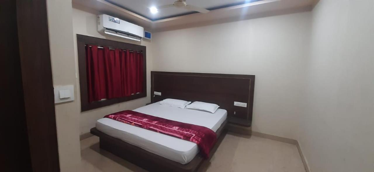 Hotel Sea Queen ปูรี ภายนอก รูปภาพ